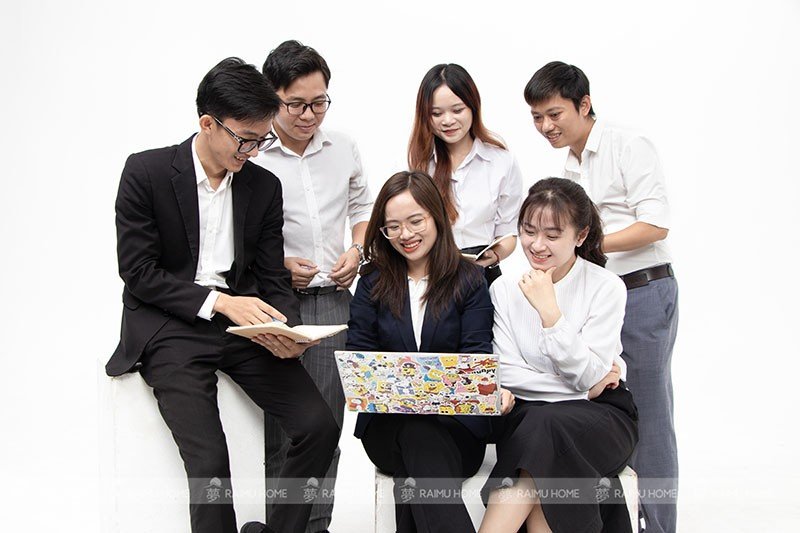 Đội ngũ Pháp lý